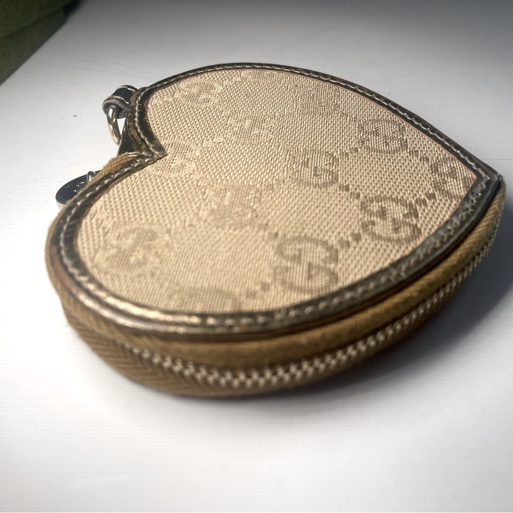 GUCCI GG Heart wallet/pouch - Picture 6 of 9